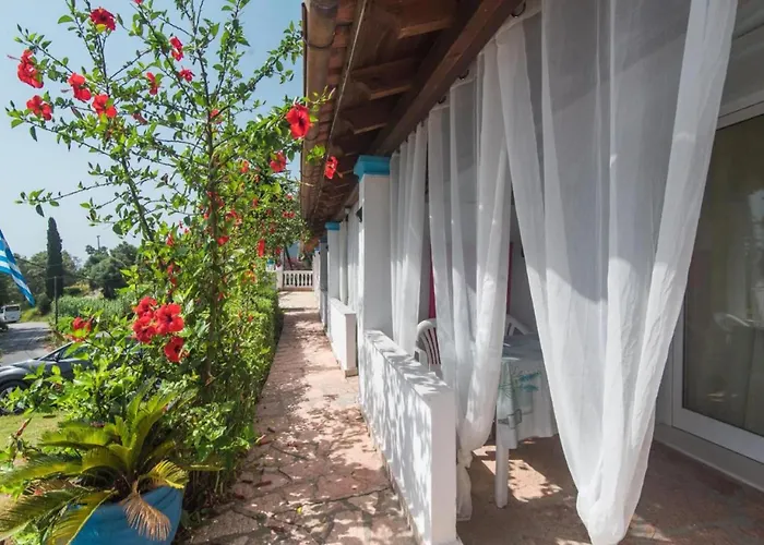 Appealing In With Pool Benitses (Corfu)