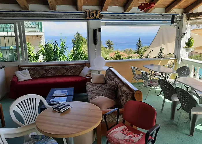 Appealing In With Pool Apartament