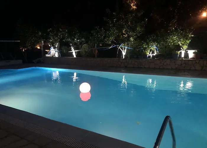 Appealing In With Pool Benitses (Corfu)