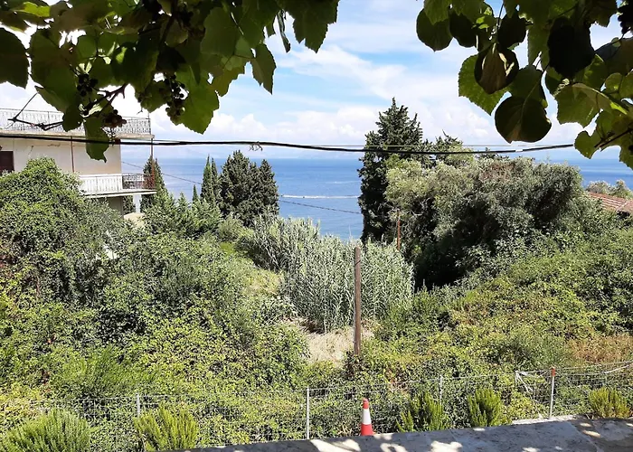 Appealing In With Pool Apartmán