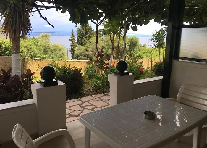 Appealing In With Pool * Benitses (Corfu)