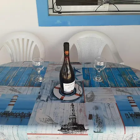 Appealing In With Pool Μπενίτσες